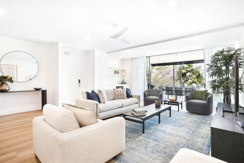 Amaroo - Luxury Apartment Overlooking The Coral Sea - Tweed Heads Accommodation 4
