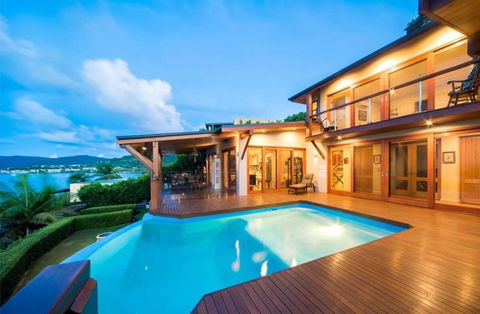 Amazing Whitsunday Views At High Tide - Tweed Heads Accommodation 0