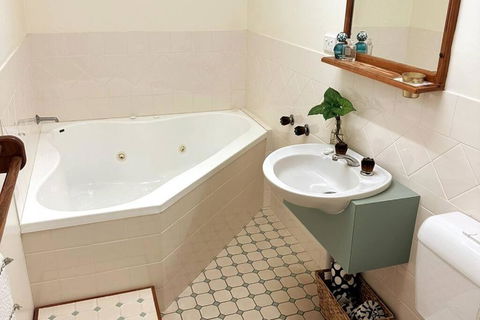 Amity Jigsaw House - Tweed Heads Accommodation 1