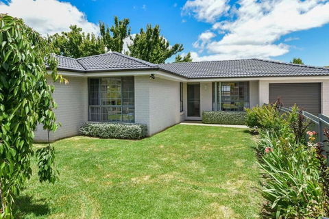 Anson Abode - CBD Home, Modern Sophistication - Tweed Heads Accommodation 3