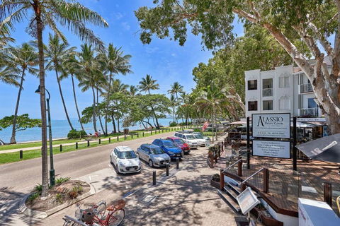Alassio Apartments With Direct Pool Access Palm Cove - Tweed Heads Accommodation 4