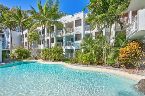 Alassio Apartments With Direct Pool Access Palm Cove - Tweed Heads Accommodation 2