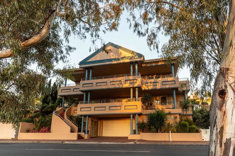 Apartment 2, 9 River Lane Mannum - Tweed Heads Accommodation 0