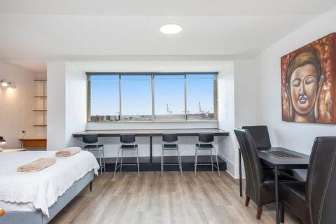 Apartment 201 - Fremantle Studio Apartment With Ocean And Harbour Views - Tweed Heads Accommodation 0