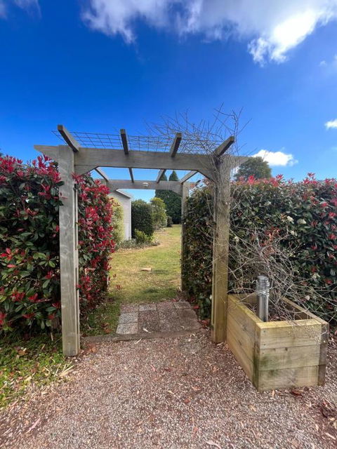 Apple Tree Cottage - Comboyne Mountain Cottages - Tweed Heads Accommodation 1
