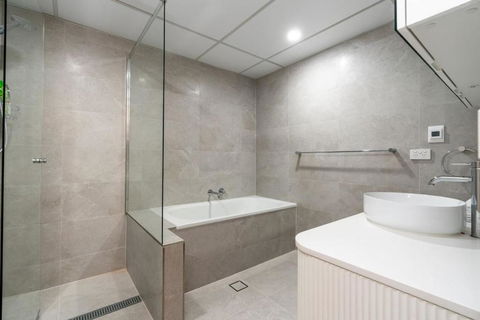 Apt In Kingston - 10min To Lake Burley Griffin - Tweed Heads Accommodation 3