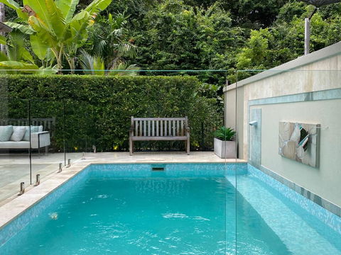 AQUA Beachfront Villa Port Douglas - Tweed Heads Accommodation 4