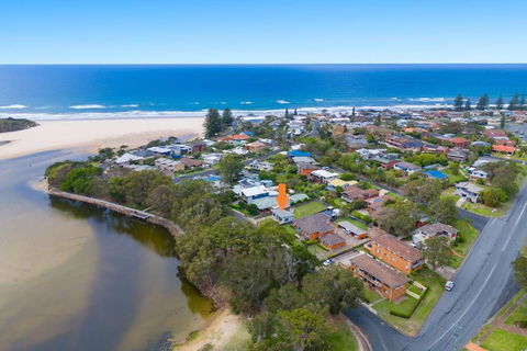 Aqua Cottage - Tweed Heads Accommodation 0
