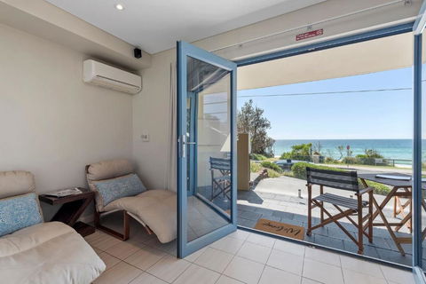 Aqua Shores Studio - Tweed Heads Accommodation 3