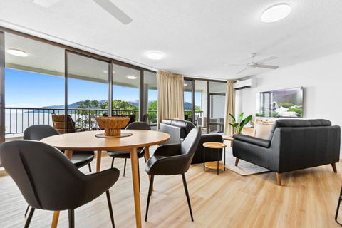 Aquarius Esplanade Retreat - Tweed Heads Accommodation 0