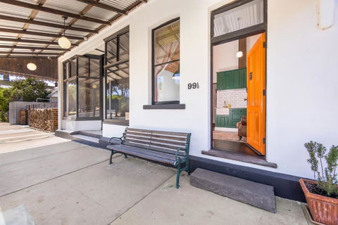 Arapiles Crash Pad - Tweed Heads Accommodation 0