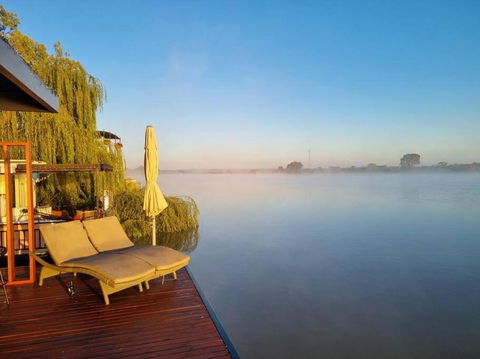 Ark-imedes - Unique Float Home On The Murray River - Tweed Heads Accommodation 1