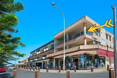Astor Apartment 2 - Bring Your Own Linen - Tweed Heads Accommodation 0