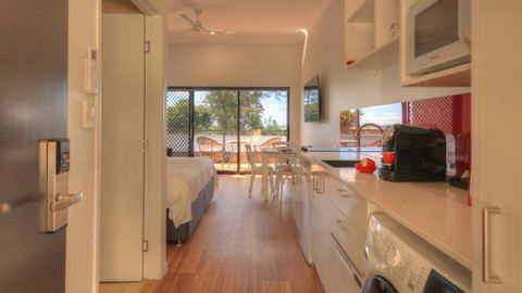 Atherton Apartments - Tweed Heads Accommodation 0