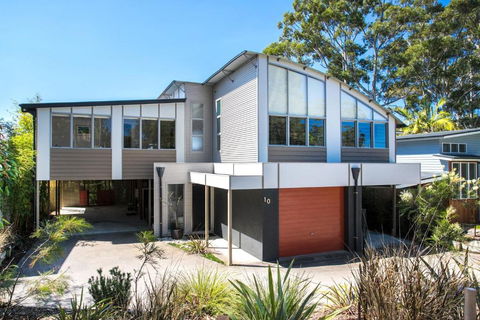 Aurora - Tweed Heads Accommodation 0