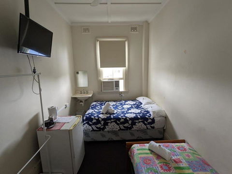 Australian Hotel - Tweed Heads Accommodation 4