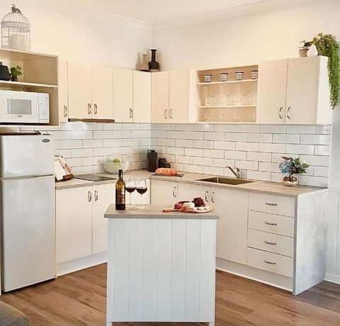 Autumn Beauty - Mountain View Cottage 3 - Tweed Heads Accommodation 2
