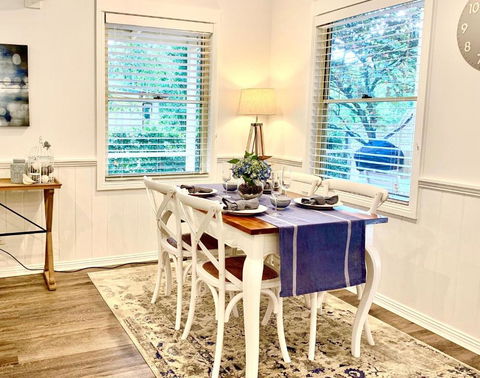 Autumn Beauty - Mountain View Cottage 3 - Tweed Heads Accommodation 3