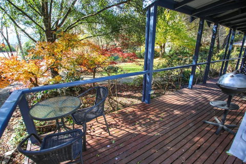 Autumn Leaf Cottage 1 - Tweed Heads Accommodation 0