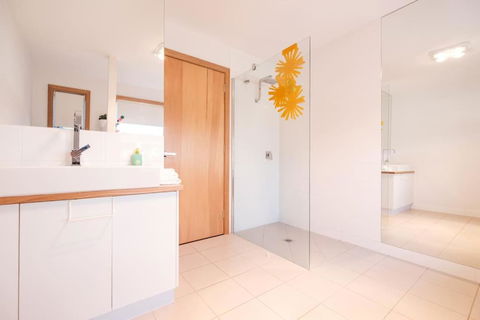 Awesome Beach House Bicheno - Tweed Heads Accommodation 3