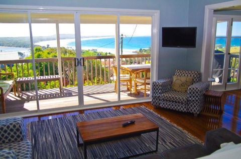 Awesome View, 4 View Street - Tweed Heads Accommodation 0