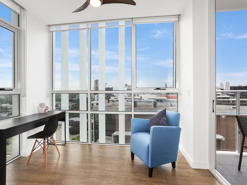As The Sun Sets - Modern And Spacious 2BR Zetland Apartment Facing The Setting Sun - Tweed Heads Accommodation 3