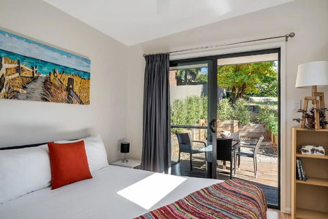 Architecturally Designed Nature Lovers Delight - Tweed Heads Accommodation 2