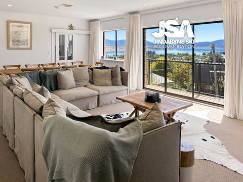 Avalon - Tweed Heads Accommodation 0