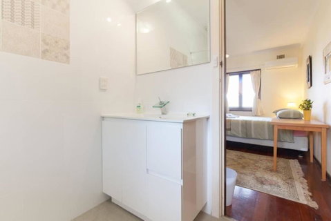 B8 Crawley Apartment 1 BRM & Sleepout Near UWA - Tweed Heads Accommodation 0