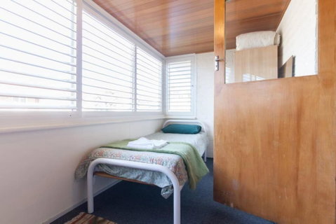 B8 Crawley Apartment 1 BRM & Sleepout Near UWA - Tweed Heads Accommodation 4