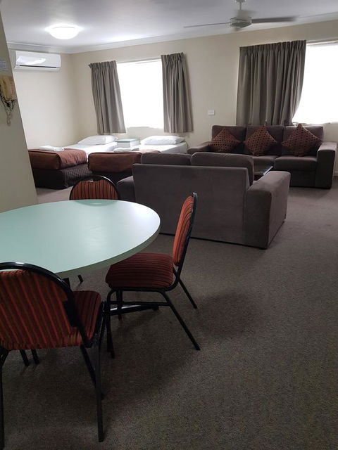 Southport Motel & Apartments - Tweed Heads Accommodation 11