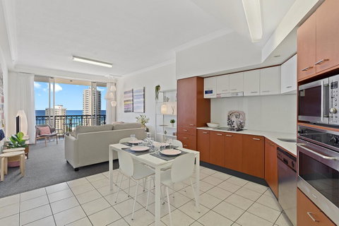 Chevron Renaissance Ocean View - Tweed Heads Accommodation 13