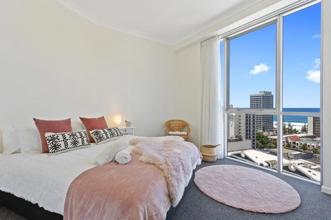 Chevron Renaissance Ocean View - Tweed Heads Accommodation 18