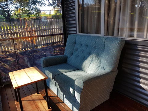 Bee-Haven Cottage - Tweed Heads Accommodation 8