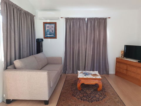 Bee-Haven Cottage - Tweed Heads Accommodation 6