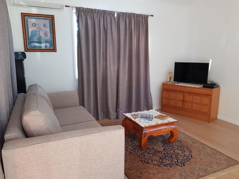 Bee-Haven Cottage - Tweed Heads Accommodation 5