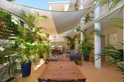 Port Douglas Apartments - Adults Only Oasis - Tweed Heads Accommodation 11