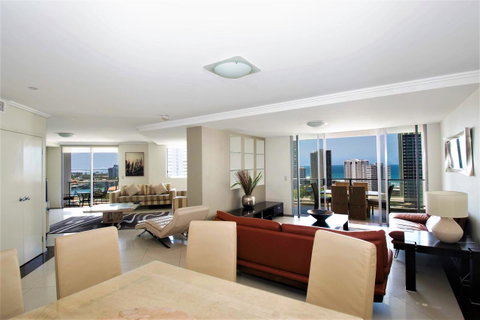 Trilogy Surfers Paradise - Tweed Heads Accommodation 2