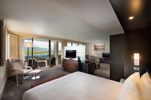 Hilton Cairns - Tweed Heads Accommodation 15