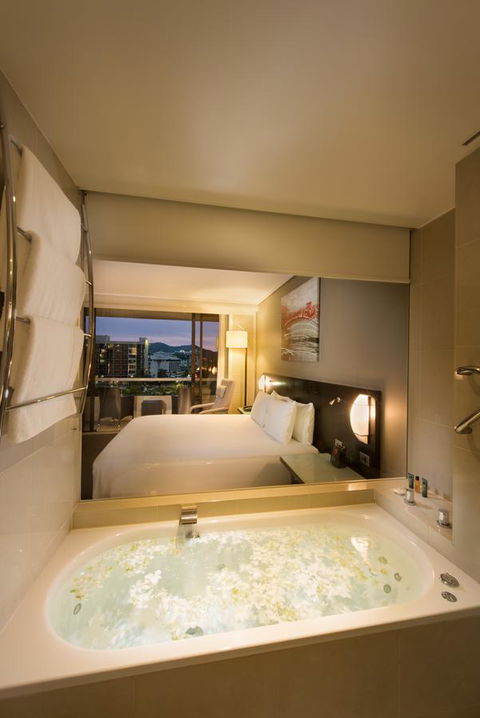 Hilton Cairns - Tweed Heads Accommodation 22