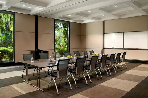 Hilton Cairns - Tweed Heads Accommodation 37