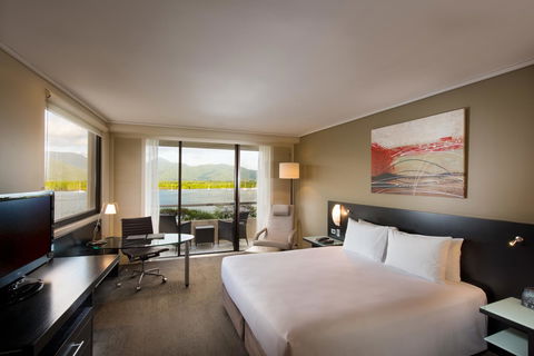 Hilton Cairns - Tweed Heads Accommodation 7