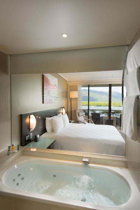 Hilton Cairns - Tweed Heads Accommodation 2