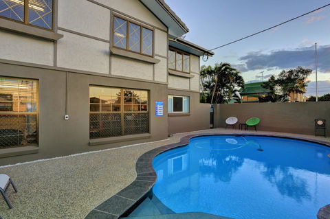 Chalet Motor Inn - Tweed Heads Accommodation 13