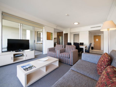 Oaks Brisbane Mews Suites - Tweed Heads Accommodation 3