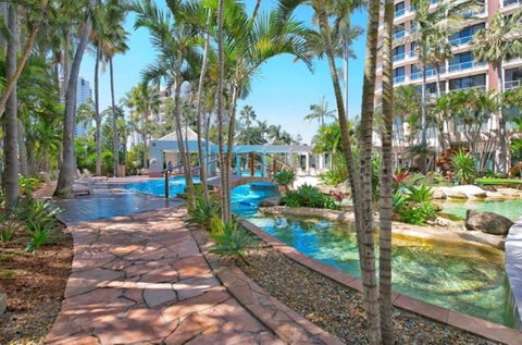 Deluxe King Room In Gold Tower - Tweed Heads Accommodation 6