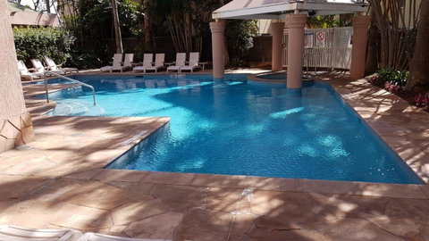 Deluxe King Room In Gold Tower - Tweed Heads Accommodation 10