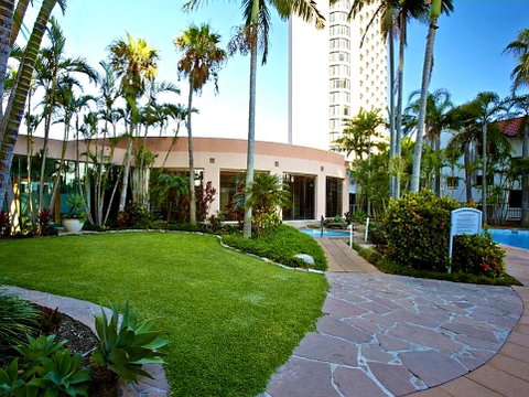 Deluxe King Room In Gold Tower - Tweed Heads Accommodation 1