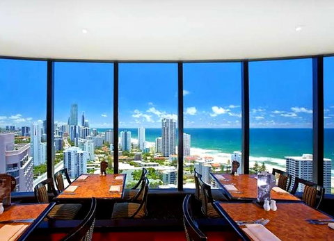Deluxe King Room In Gold Tower - Tweed Heads Accommodation 8