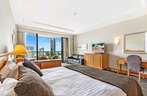 Deluxe King Room In Gold Tower - Tweed Heads Accommodation 0